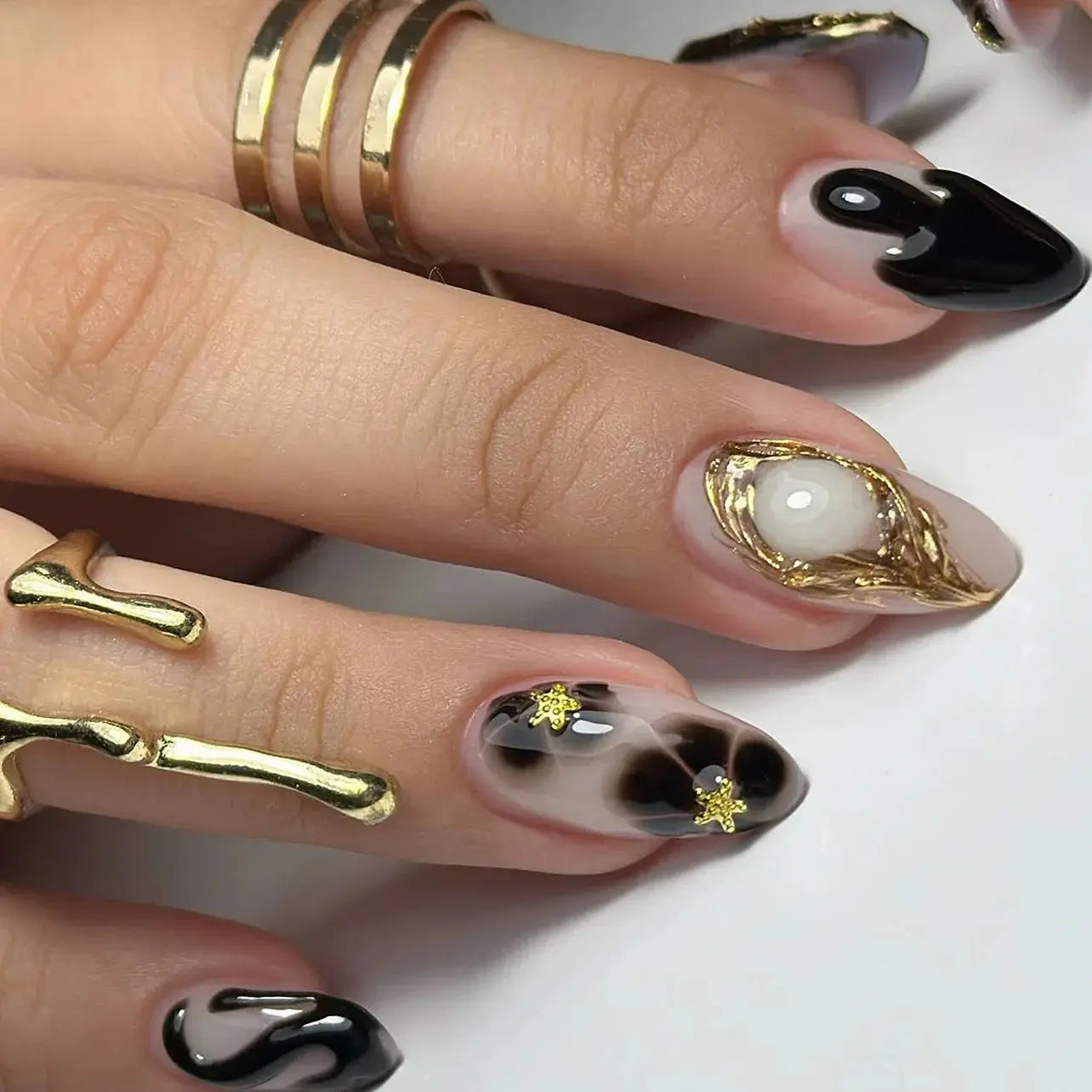 24pcs White Flower Fake Nail Tips Ins Yellow Pink Blush False Nails Wearable Full Cover European Almond Shaped Press on Nails Tech Triumph Shop