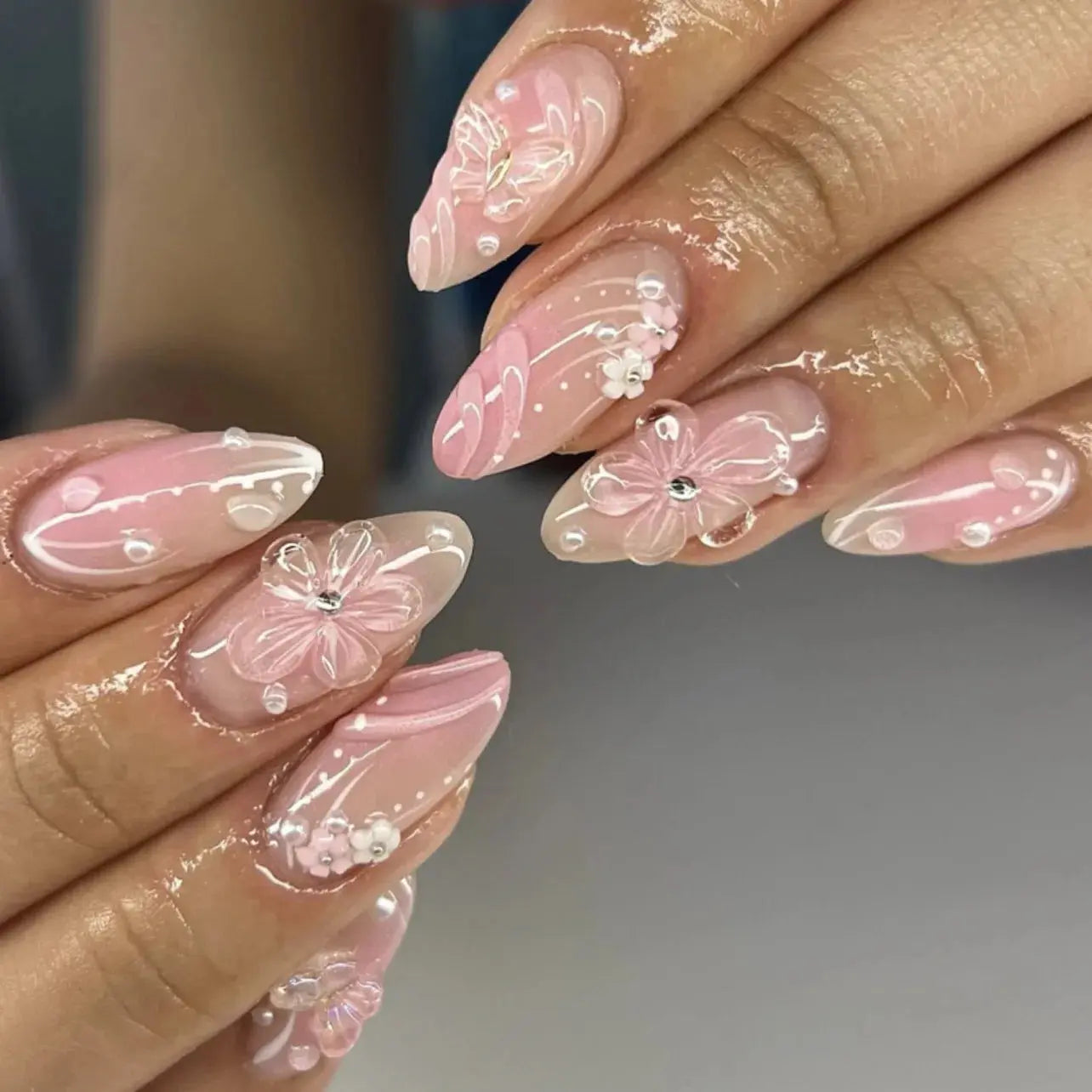 24pcs White Flower Fake Nail Tips Ins Yellow Pink Blush False Nails Wearable Full Cover European Almond Shaped Press on Nails Tech Triumph Shop