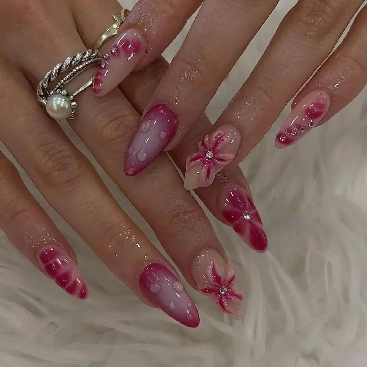 24Pcs Pink Almond False Nails Butterfly Ballet with French Design Wearable Fake Nails Simple Artificial Press on Nails Tips Art Tech Triumph Shop